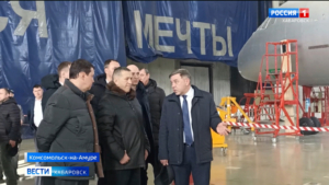 Производство и социальную политику ведущих предприятий края обсудил в Городе юности Юрий Трутнев