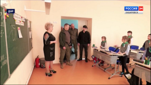 Смотрите в 21:10. Юрий Трутнев проинспектировал ход восстановительных работ в городах Донбасса