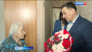 С 95-летием труженицу тыла Ульяну Демину поздравил вице-губернатор Сергей Кузнецов