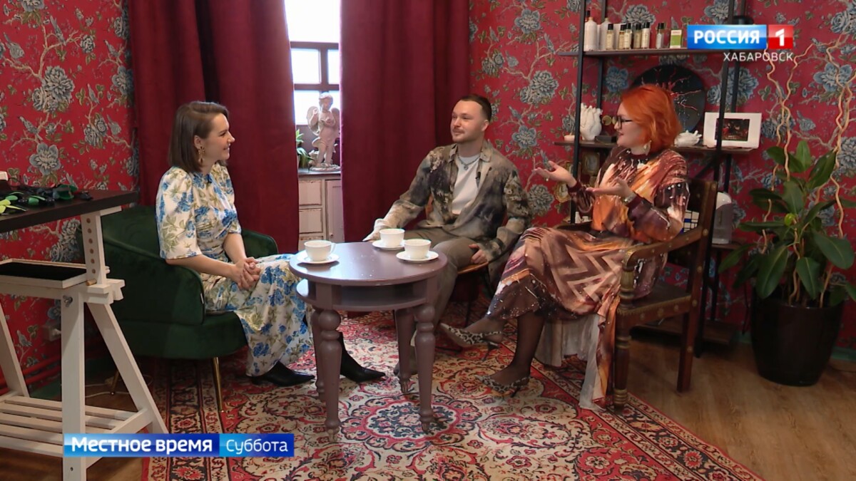 Местное время. Больше цвета и света: что будет актуально в мире моды весной 2025 года
