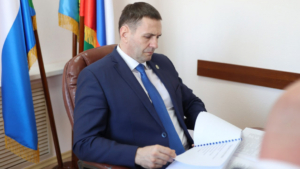 «В следующий раз проверю – довольны ли люди»: Дмитрий Демешин провёл личный приём граждан в Амурске