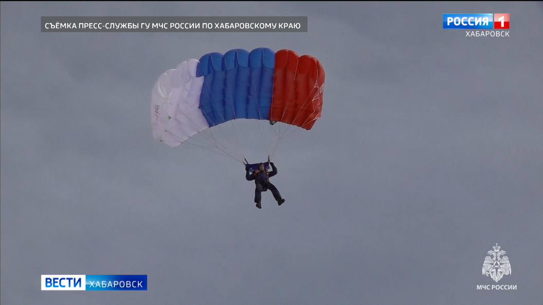 «Дельфин» поможет: хабаровские спасатели испытали на сборах новое снаряжение