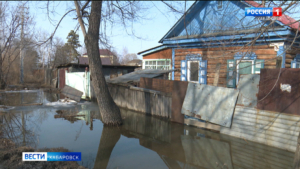 Мэрия Хабаровска организовала прочистку водоотводных каналов на Красной речке