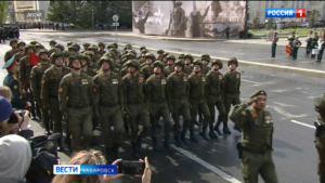 Хабаровские военные продолжают репетиции Парада Победы, движение в центре города ограничено