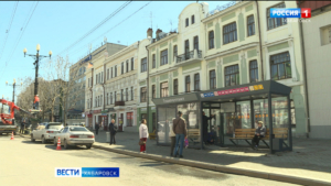 Остановки общественного транспорта обновляют в Хабаровске на «гостевом» маршруте