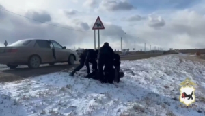 61-летнего наркокурьера из Хабаровска задержали в Иркутской области с грузом запрещённых веществ