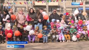 Наследники Победы: парад и «Бессмертный полк» прошли в одном из детских садов Города юности