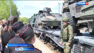 Город Трудовой доблести Комсомольск принял выставку военной техники – от исторической до современной