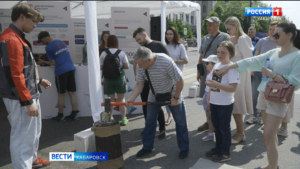 Отчеканить памятную монету и трудоустроиться на месторождение могли гости «Счастливого Хабаровска»