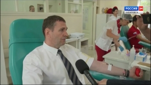 «Это наша святая обязанность»: Дмитрий Демешин принял участие в акции по сдаче крови детям