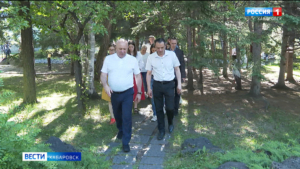 «В наших парках должно быть удобно и интересно всем»: мэр Хабаровска осмотрел городские места отдыха