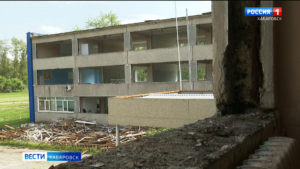 В хабаровской школе №70 завершают демонтаж и приступают к замене электропроводки