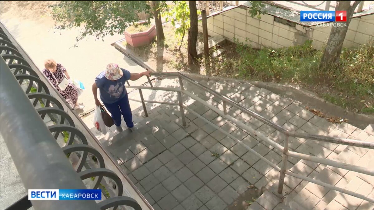 Новый пандус и тротуарная дорожка появятся на привокзальной площади Хабаровска