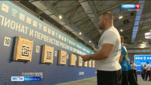 «Надо идти вперёд!»: чемпионат России по спортивному метанию ножа собрал в Хабаровске участников СВО