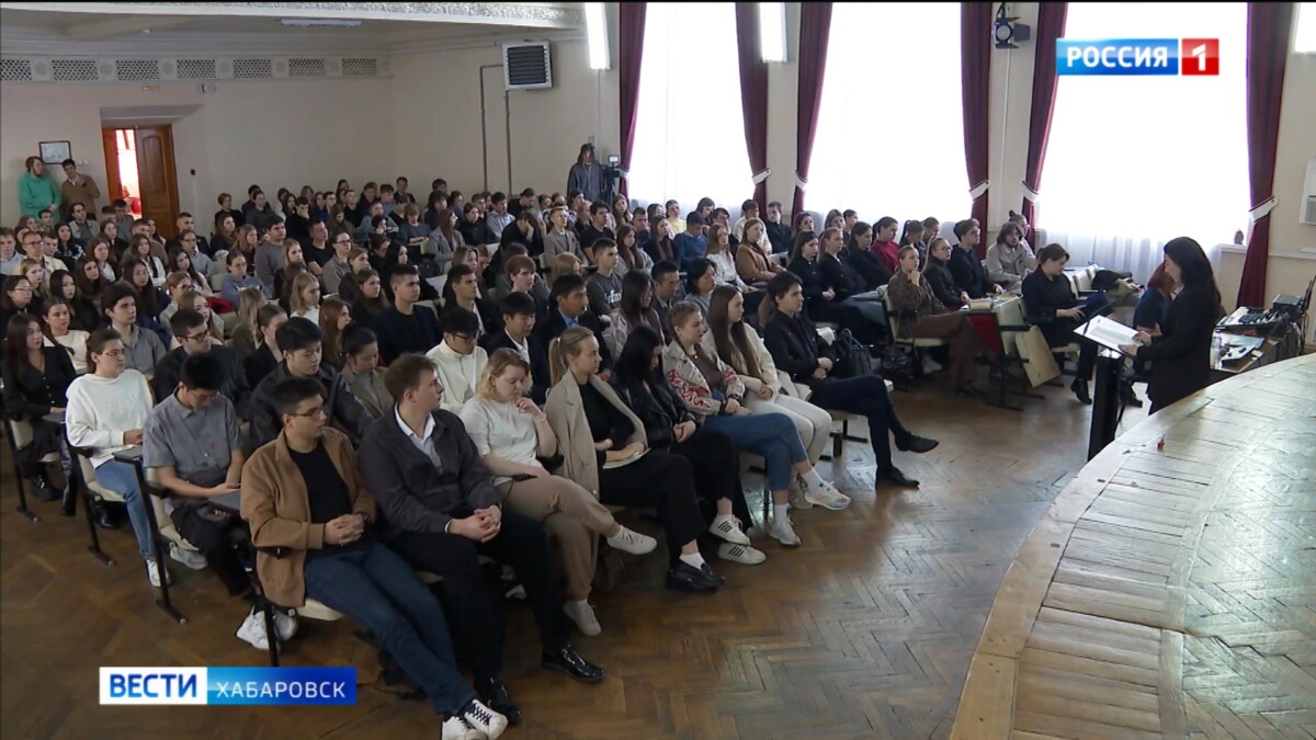 «Мы должны это знать»: фильм на основе рассекреченных данных увидели студенты из Хабаровска и Китая