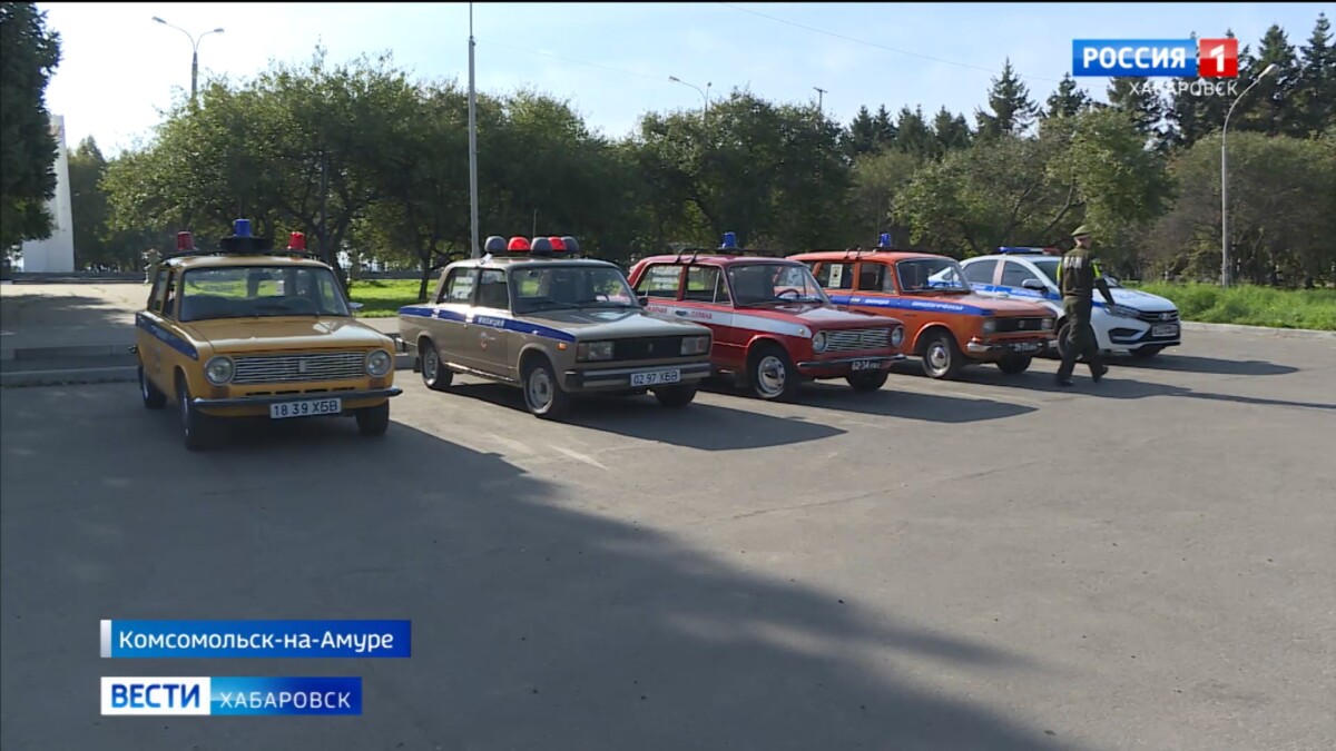 До Приморья – на «машине времени»: ретро-автомобили из Комсомольска отправились в очередной пробег