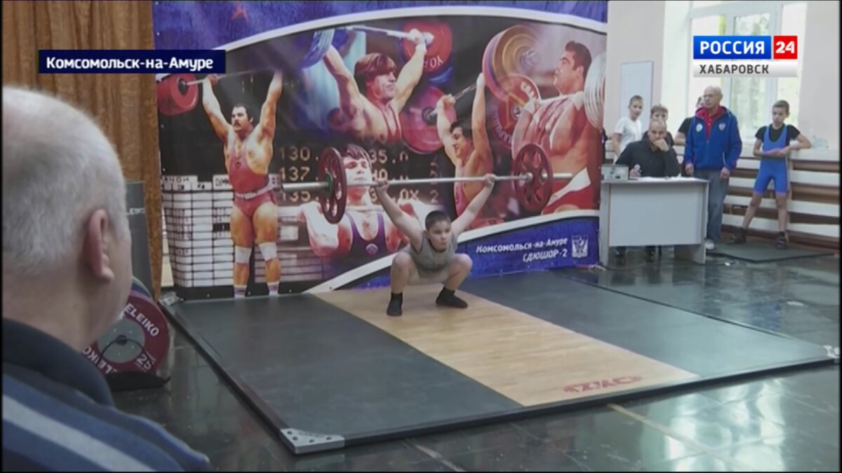 Комсомольск принял Чемпионат края по тяжёлой атлетике в новом спортивном центре города