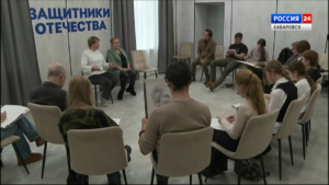 Смотрите в 21:10. Акцию «Портрет мамы Героя» провели в столице края в преддверии Дня матери