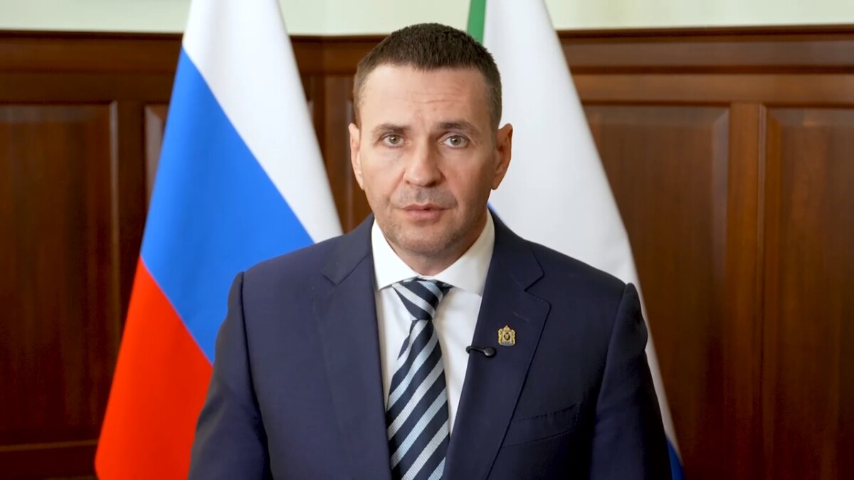 Дмитрий Демешин поздравил жителей Хабаровского края с Днём народного единства