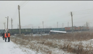 Поезд столкнулся с пассажирским автобусом в Хабаровске. Обновление