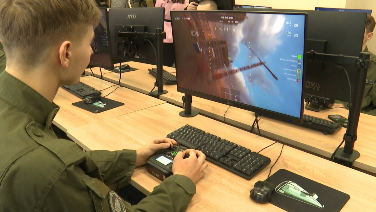 Ступени отличия для курсантов Центра «ВОИН» введены по поручению полпреда Юрия Трутнева