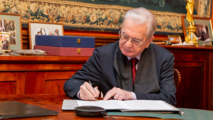 Дмитрий Демешин и директор Эрмитажа Михаил Пиотровский подписали соглашение о сотрудничестве