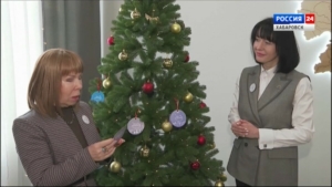 «Задача Деду Морозу ясна»: в краевом отделении Союза Женщин России присоединились к «Ёлке желаний»