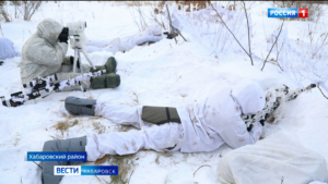 Занятия по подготовке будущих снайперов продолжаются у курсантов Восточного военного округа