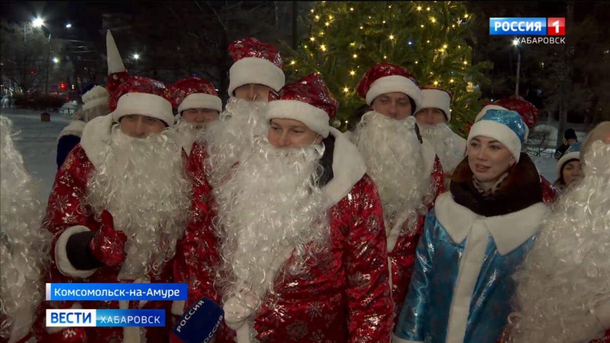 «Полетели в 2026 год!»: рекордный «десант» Дедов Морозов высадился в Городе юности