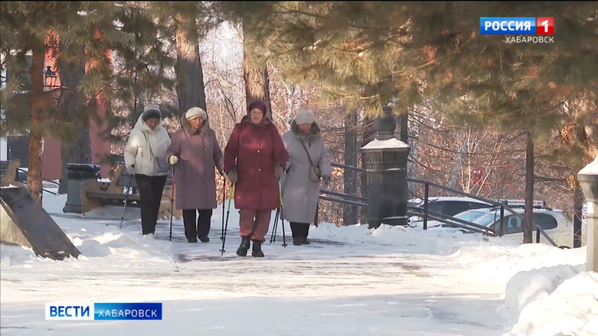 За сутки в травмпункты Хабаровска обращается до 70 человек: как обезопасить себя при гололёде