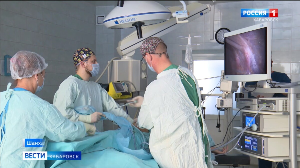 «Берём опыт у друзей»: торакальные хирурги Первой краевой прошли обучающие мастер-классы в Шанхае