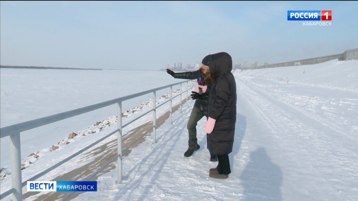 «Этот лёд коварен»: пробежка по дамбе превратилась в Хабаровске в операцию по спасению утопающего