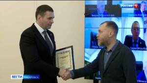 «Занимайтесь спортом!»: хабаровчанин получил благодарность от Дмитрия Демешина за спасение человека