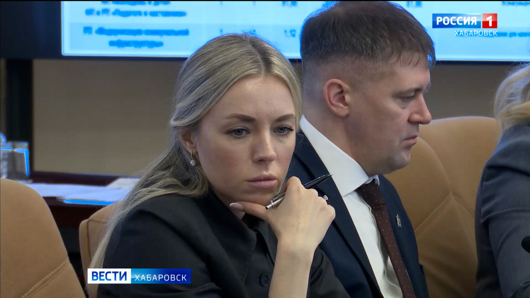 Дмитрий Демешин представил нового исполняющего обязанности министра туризма Хабаровского края