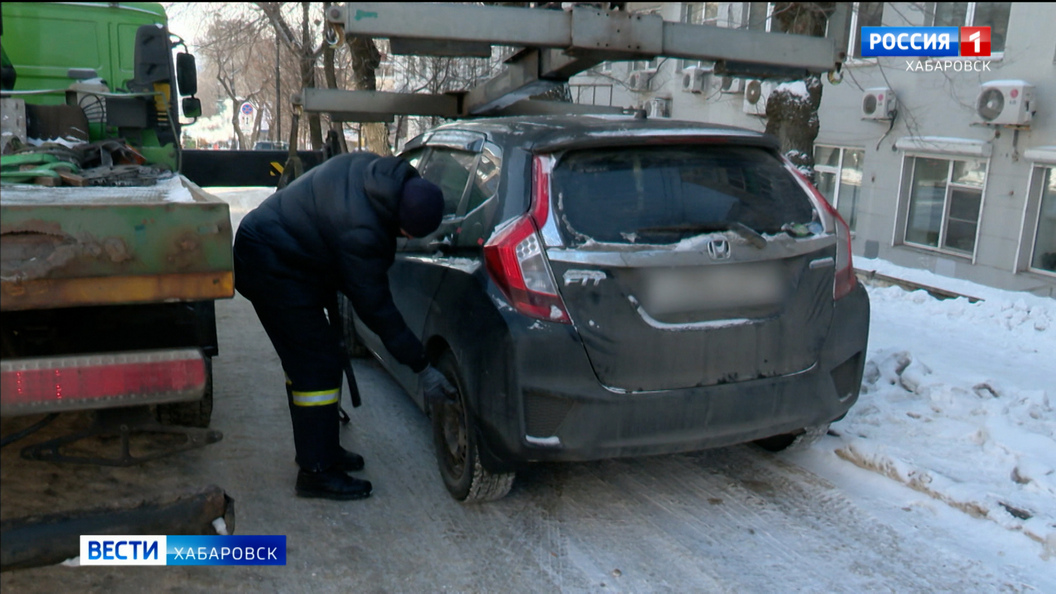 Уберите свои машины с обочин: вслед за улицей Калинина усиленную уборку снега проведут на Запарина