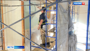 «Мы тут как экстремалы»: иконописцы со всей страны приступили к росписи главного собора Хабаровска