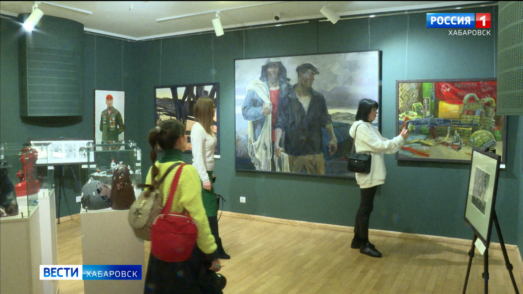 Мозаика любви и соучастия: созданные женщинами картины героев представили в Музее истории Хабаровска