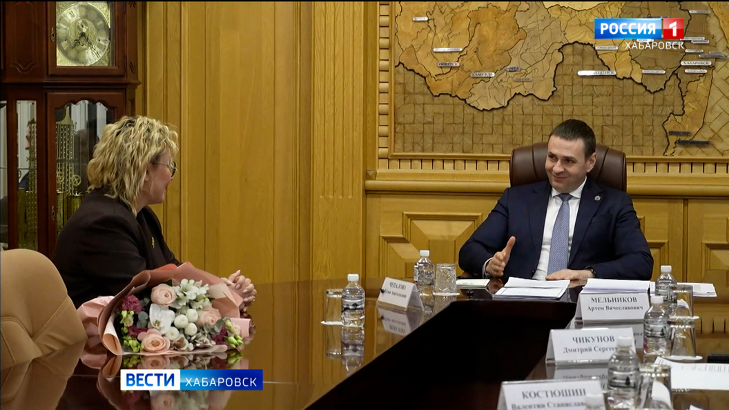 Развитие лыжного комплекса «Нагорный» обсудил губернатор с трехкратной чемпионкой Юлией Чепаловой