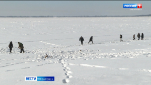 В связи с весенним таянием льда полиция и спасатели усилили патрулирование Амура