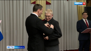 Губернатор отметил заслуги женщин разных профессий в преддверии Международного женского дня