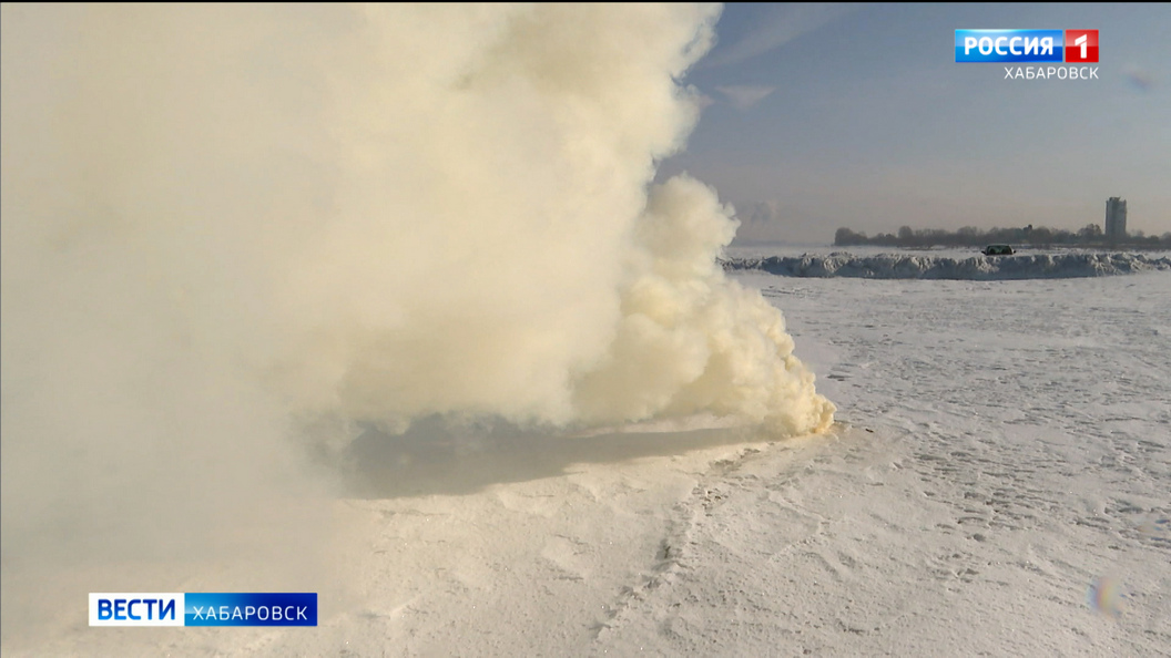 Эвакуацию горожан на вертолёте отработали спасатели Хабаровска на учениях против паводка