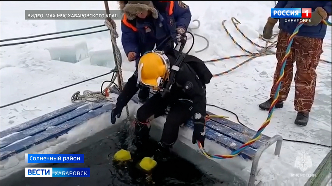 Подводное ориентирование и поиск предметов под ледяным «панцирем» отработали водолазы региона