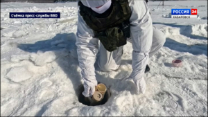 Тренировки сапёров Восточного военного округа прошли на льду Амура перед сезоном паводков