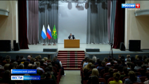 «Будем наказывать бюрократов за мытарства людей»: Дмитрий Демешин провёл встречу с жителями Бикина