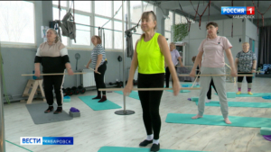 «Хороший внук для хороших бабушек»: пенсионеры Хабаровского края занимаются боксом и ходят на танцы