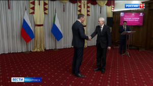 «Культуру – в каждый район»: Дмитрий Демешин наградил деятелей искусств на торжественном приёме