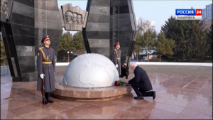 Генпрокурор РФ Александр Гуцан начал рабочий визит в Хабаровск с возложения цветов на площади Славы