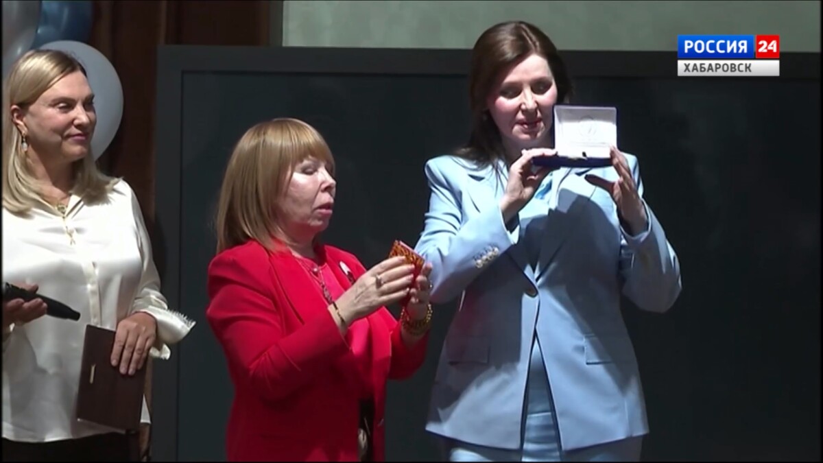 «Это профессионал с большой буквы»: глава краевого ФОМС Елена Пузакова стала «Женщиной года 2025»