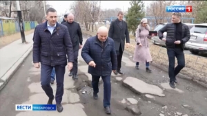 «Люди правильно критикуют»: губернатор поставил задачу срочно отремонтировать дороги в Хабаровске