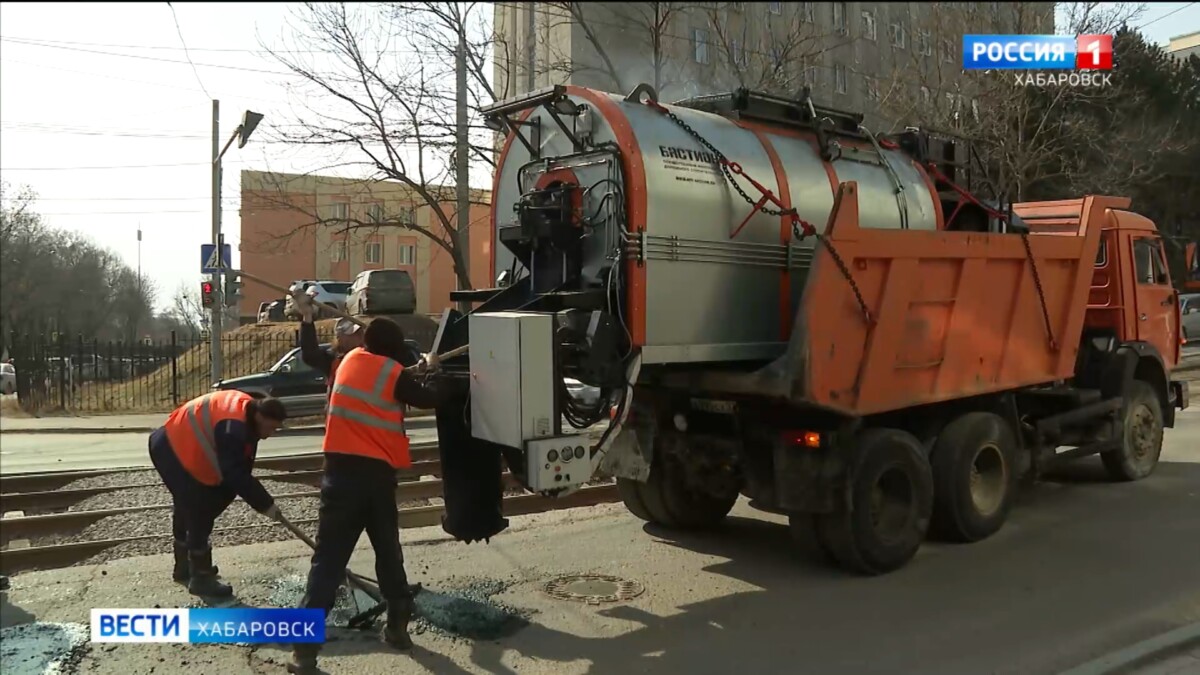 «Будем брать технологию на вооружение»: сезон дорожного ремонта в Хабаровске начали с эксперимента